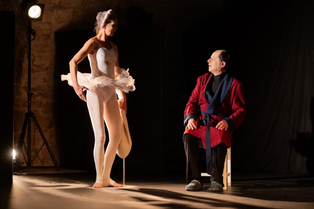 Spuren im Gedächtnis - Ein Theaterstück ohne Worte am 26.09.2026 in den Burg-Lichtspielen Gustavsburg. Verein Kunst und Kultur auf der Mainspitze e.V.